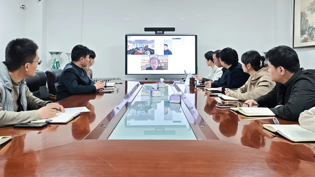 中心组织第四季度综合素质提升学习