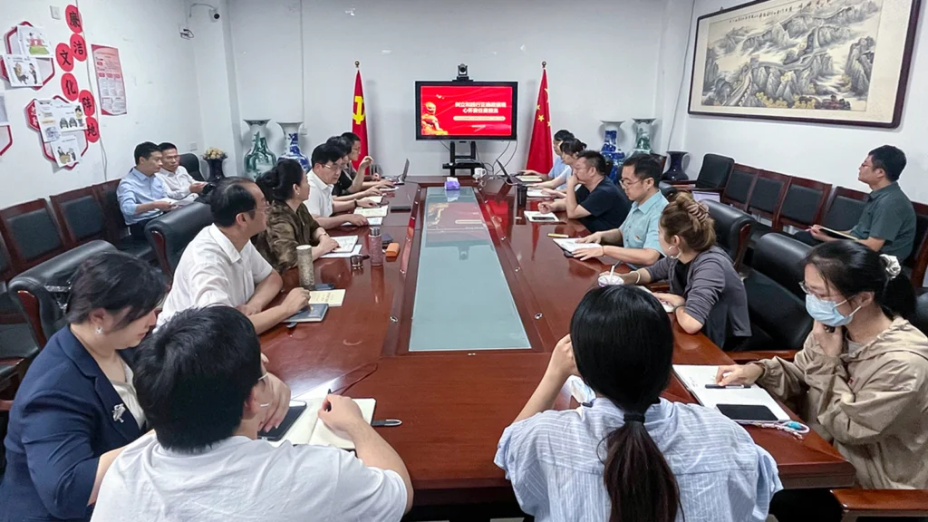 树立正确政绩观 勇担使命促发展——书记讲党课暨7月主题党日活动