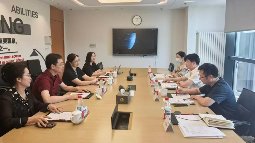 深化政企协同 共探出海新路径——中心主任一行受邀赴东方雨虹开展考察交流