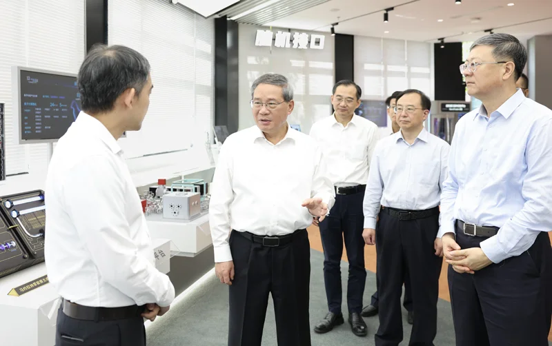 李强在上海调研时强调 加快培育壮大新兴产业和未来产业 持续做大做强先进制造业 2 李强在上海调研时强调 加快培育壮大新兴产业和未来产业 持续做大做强先进制造业 2